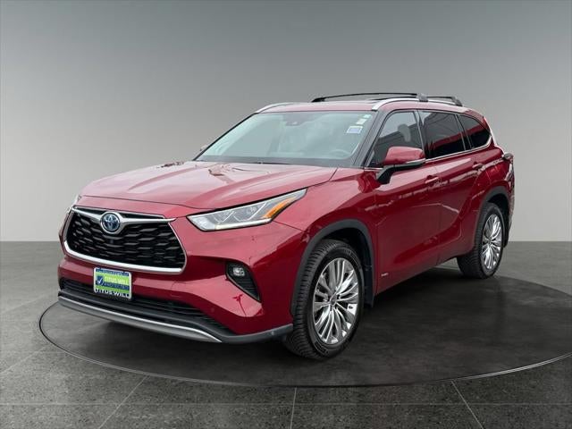 2022 Toyota Highlander Hybrid Platinum