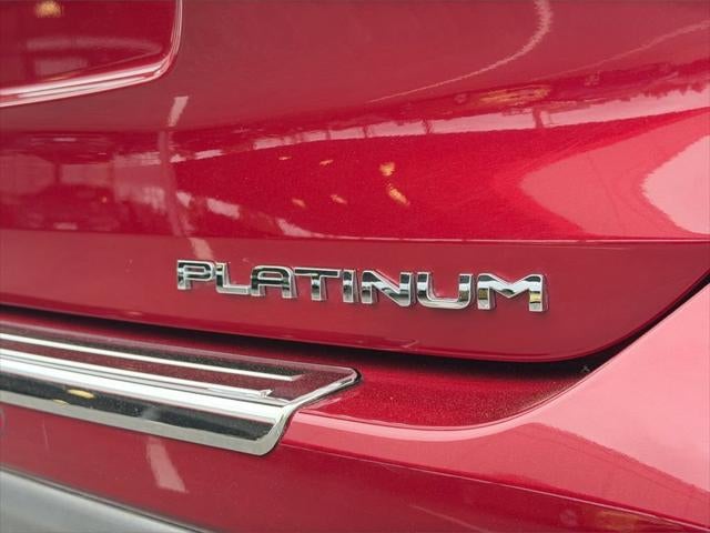 2022 Toyota Highlander Hybrid Platinum