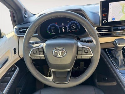 2025 Toyota Sienna Platinum 7 Passenger