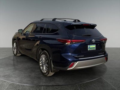 2022 Toyota Highlander Platinum