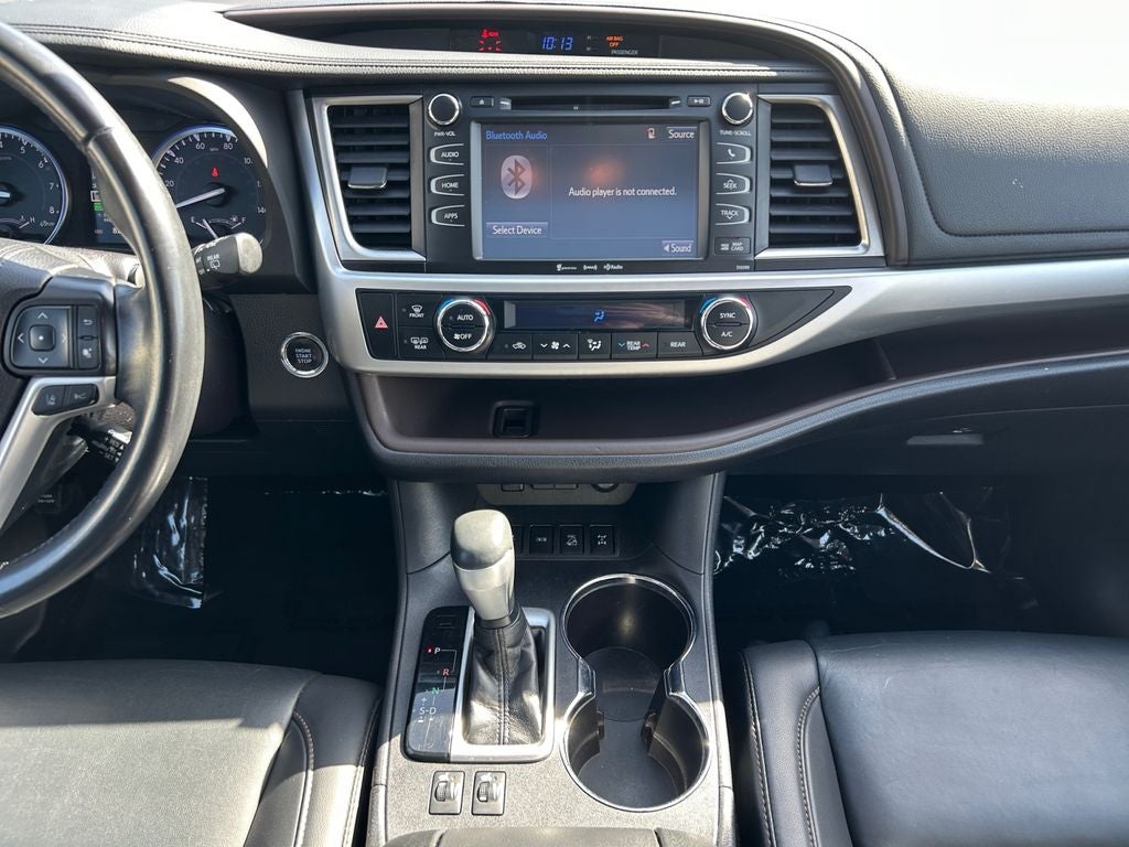 2019 Toyota HIGHLANDER XLE