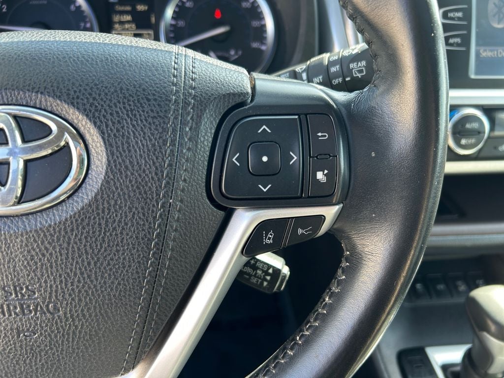 2019 Toyota HIGHLANDER XLE