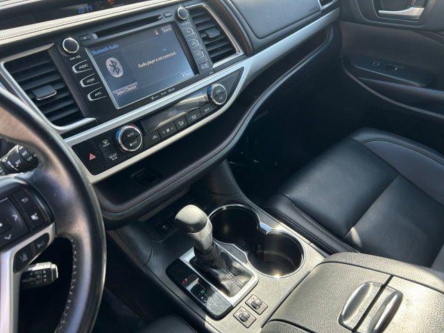 2019 Toyota HIGHLANDER XLE