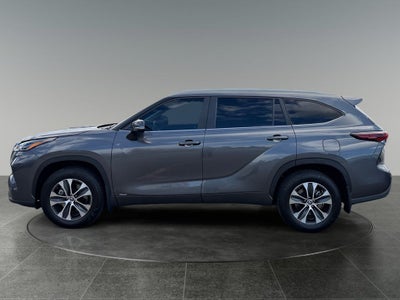 2024 Toyota Highlander Hybrid XLE