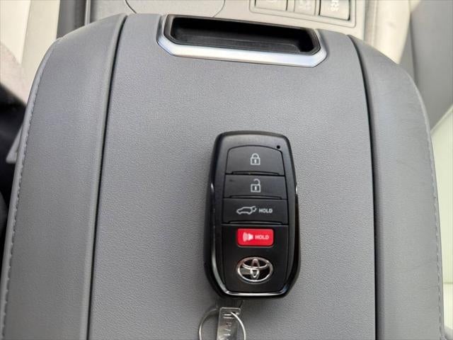 2024 Toyota Highlander Hybrid XLE