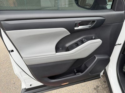 2026 Toyota Highlander XLE