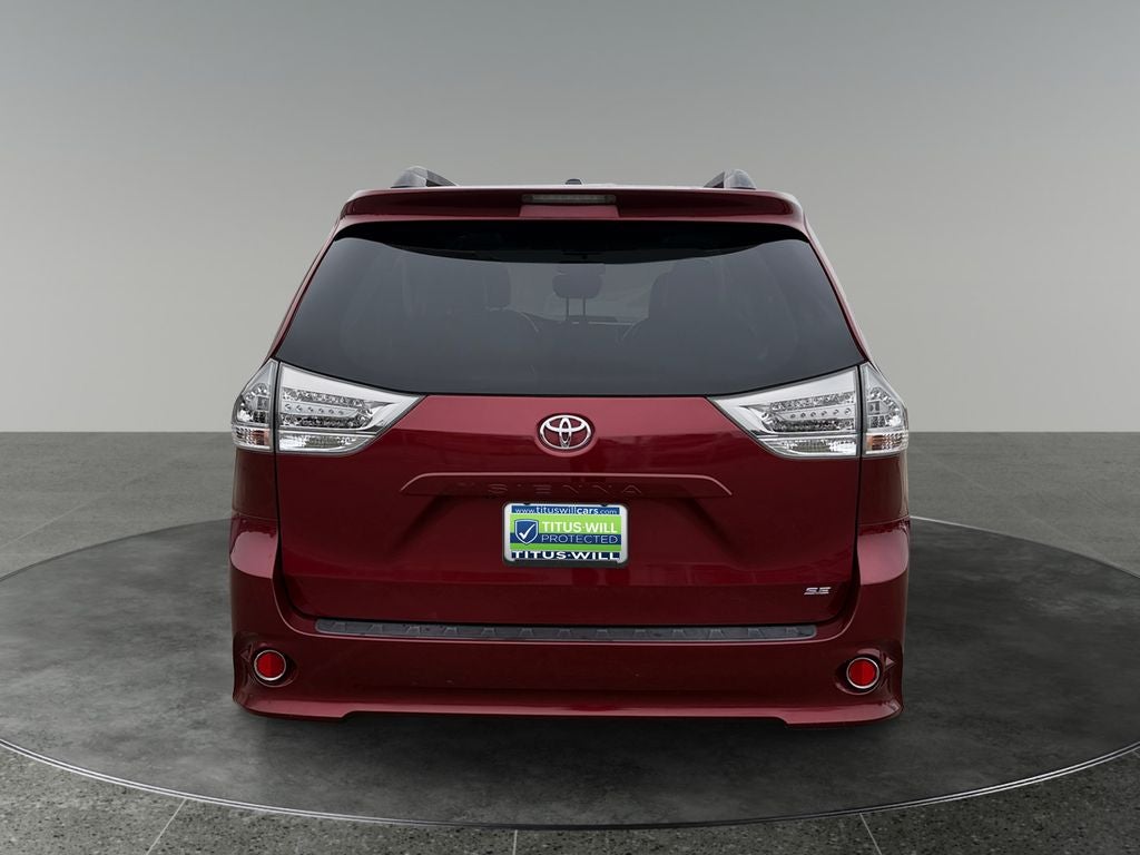 2013 Toyota Sienna SE 8 Passenger
