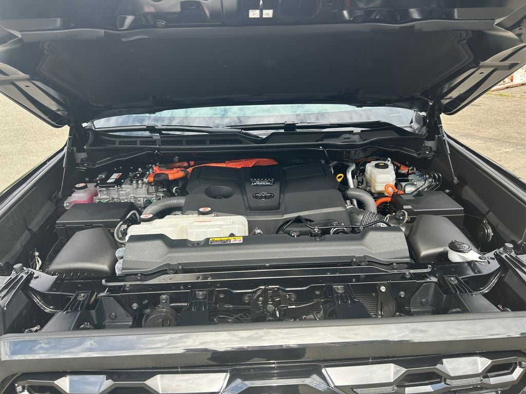 2023 Toyota Tundra i-FORCE MAX Platinum