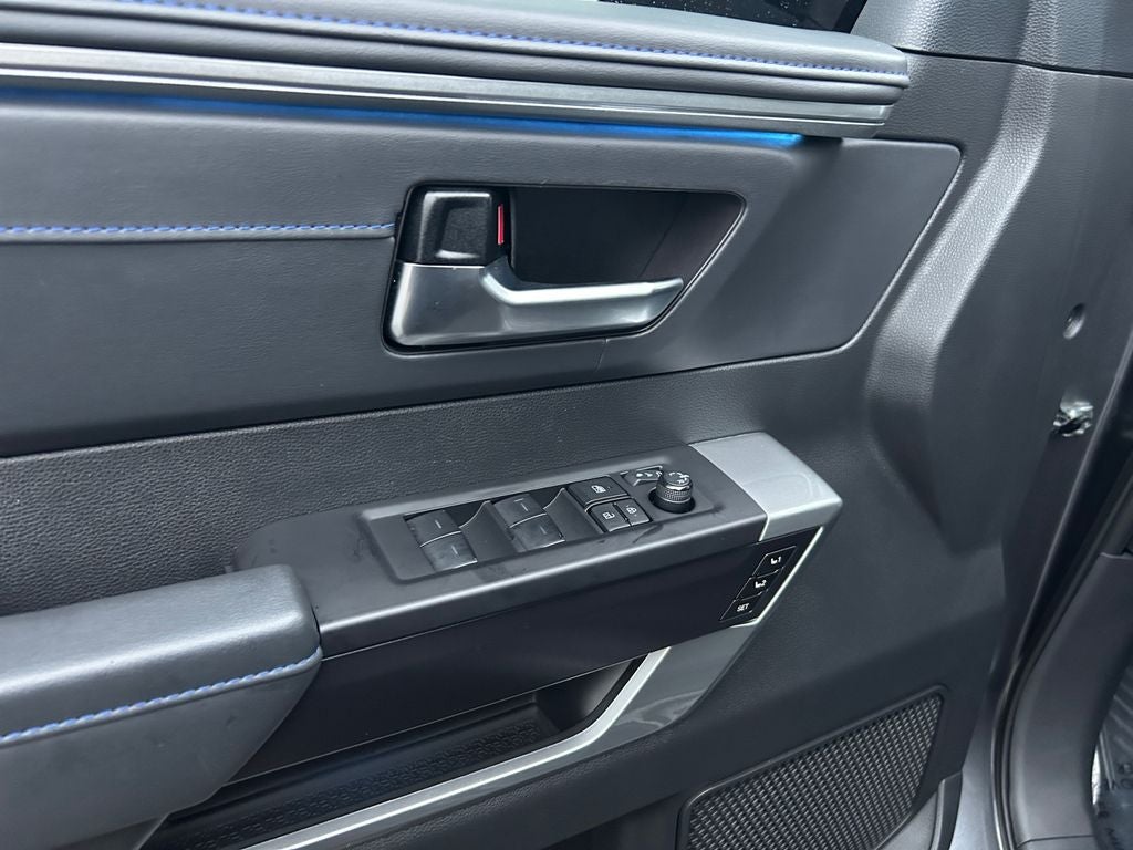 2024 Toyota Tundra Hybrid Platinum 1 Owner