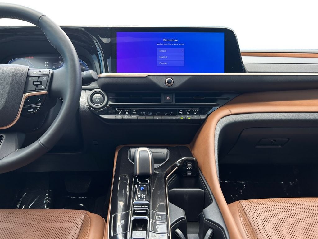 2025 Toyota Toyota Crown Signia Limited
