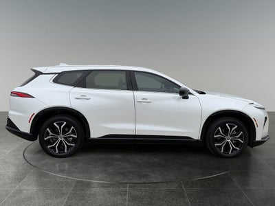 2025 Toyota Crown Signia XLE