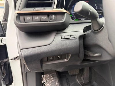 2025 Toyota Crown Signia XLE