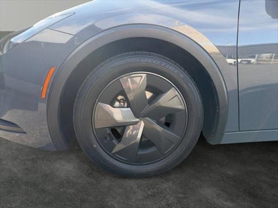 2023 Toyota Prius LE