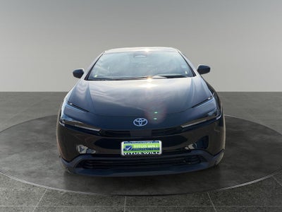 2025 Toyota Prius LE