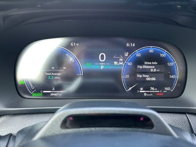 2025 Toyota CROWN Platinum