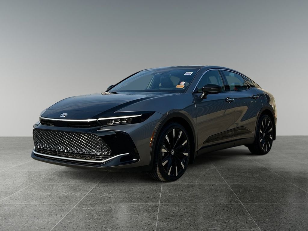 2025 Toyota CROWN Platinum