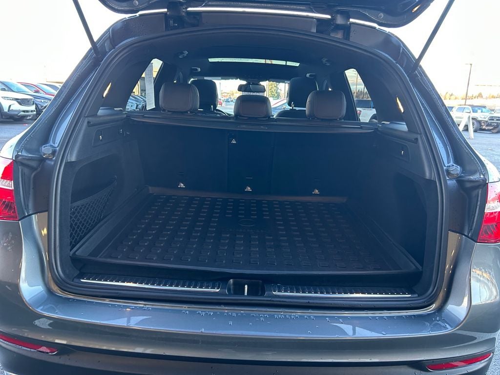 2018 Mercedes-Benz GLC GLC 300 4MATIC® CREAM PUFF