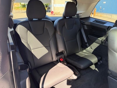 2020 Volvo XC90 T6 Momentum