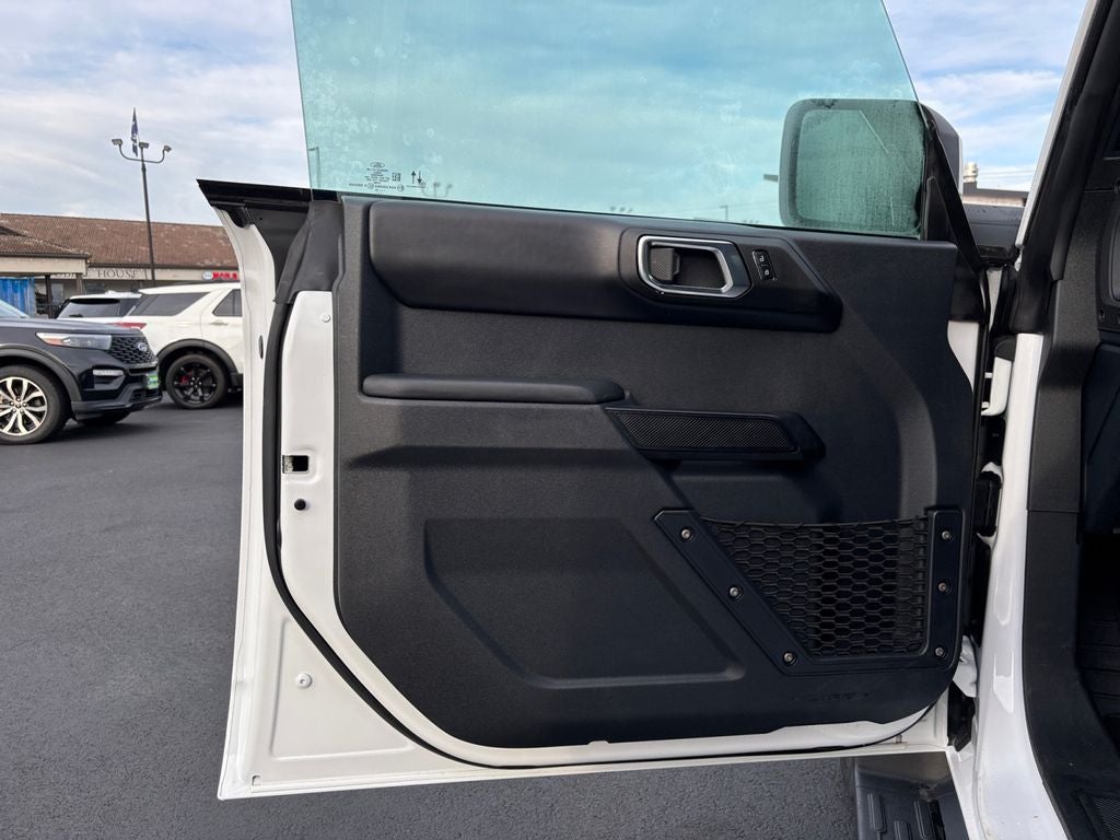 2025 Ford Bronco Outer Banks Lifted/Wheels-Tires