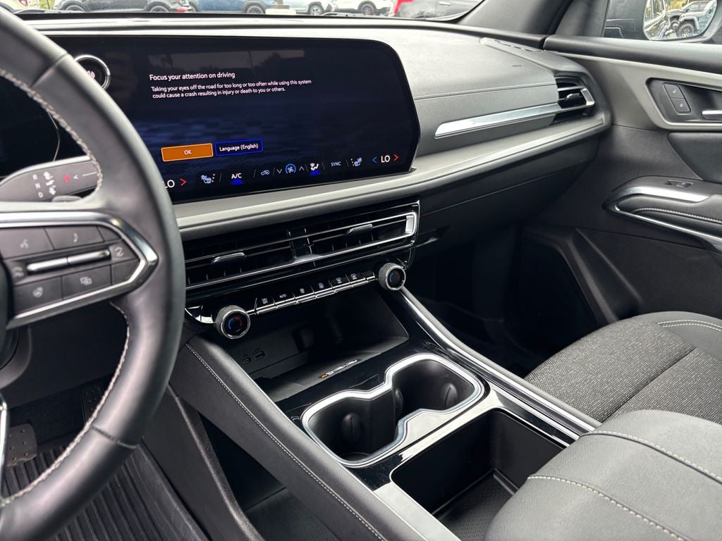 2025 Chevrolet Traverse LT 2LT