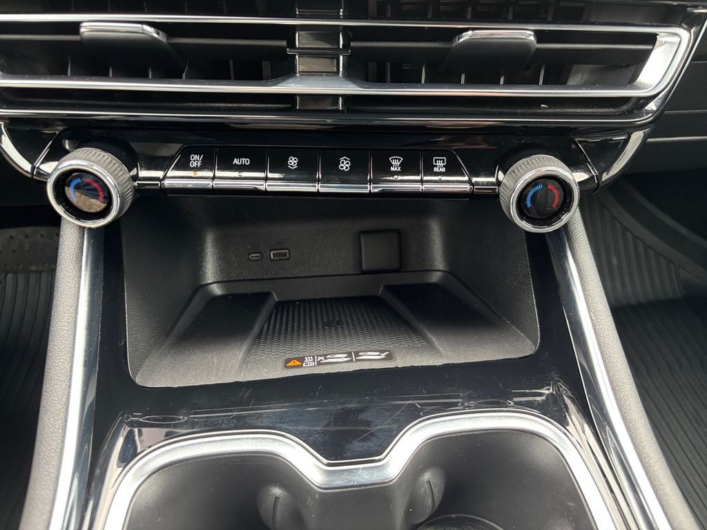 2025 Chevrolet Traverse LT 2LT