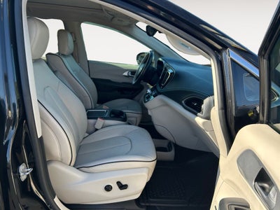 2018 Chrysler Pacifica Hybrid Limited