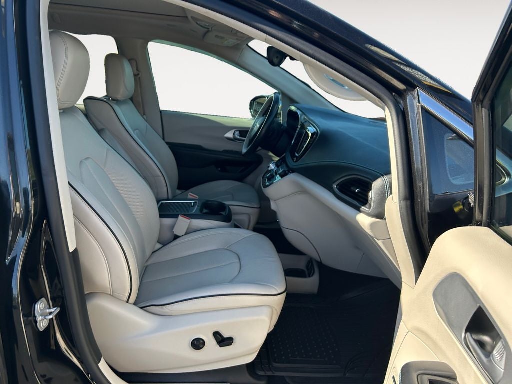 2018 Chrysler Pacifica Hybrid Limited