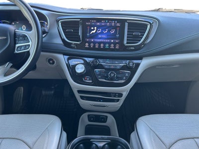 2018 Chrysler Pacifica Hybrid Limited