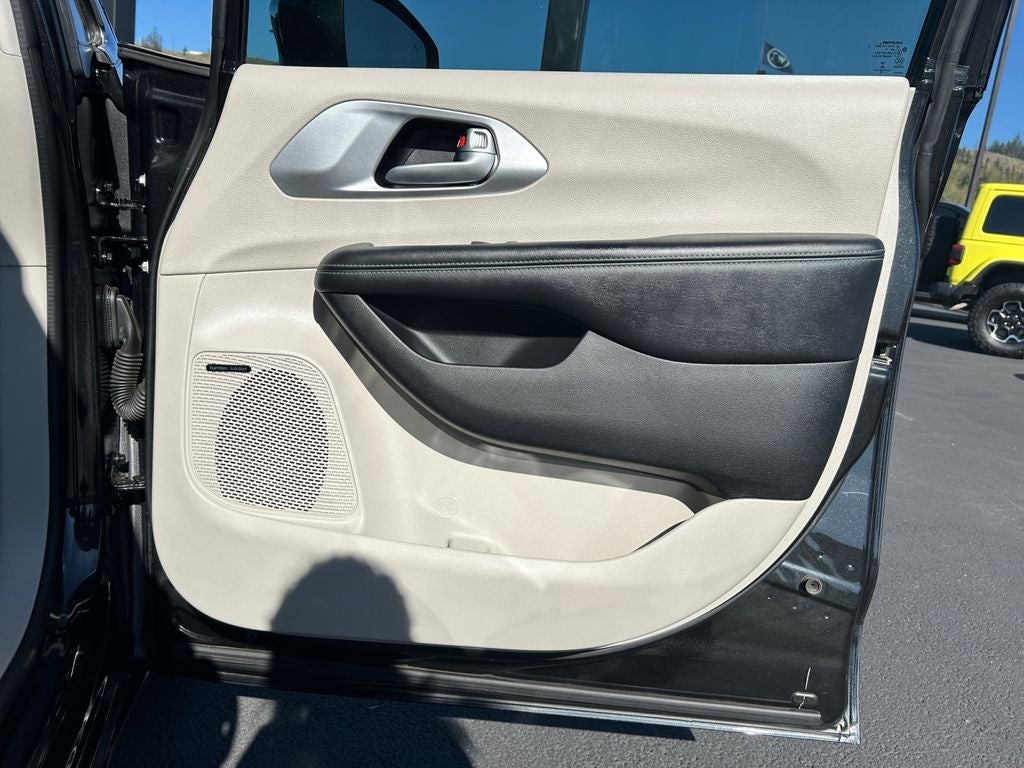 2018 Chrysler Pacifica Hybrid Limited