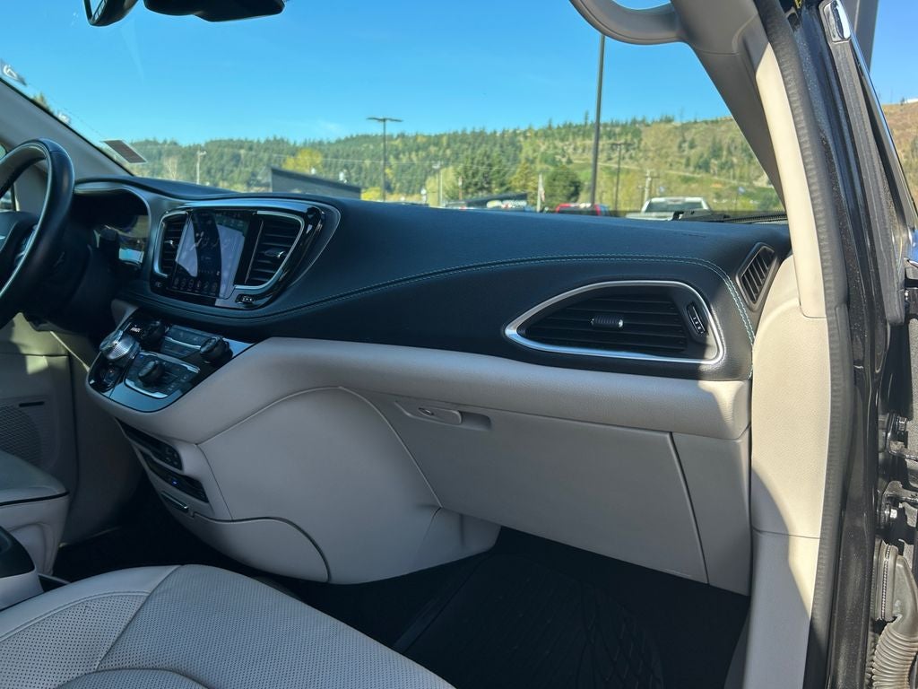 2018 Chrysler Pacifica Hybrid Limited