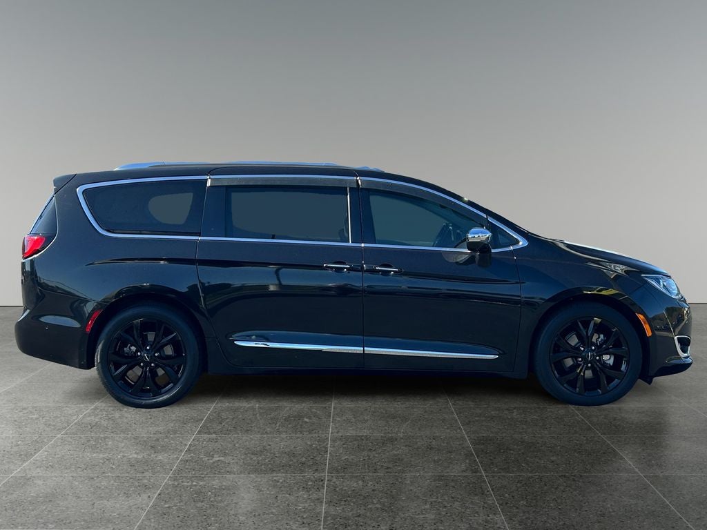 2018 Chrysler Pacifica Hybrid Limited