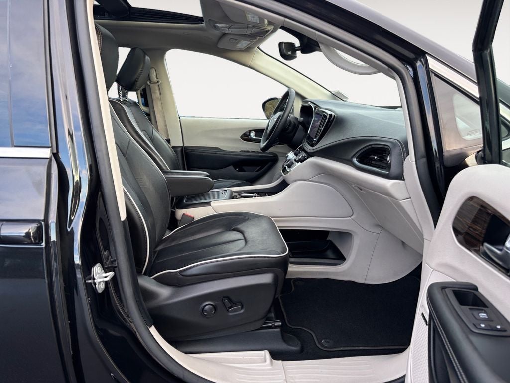 2023 Chrysler Pacifica Hybrid Limited