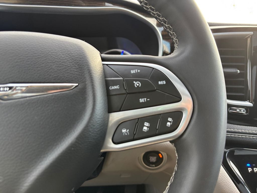 2023 Chrysler Pacifica Hybrid Limited