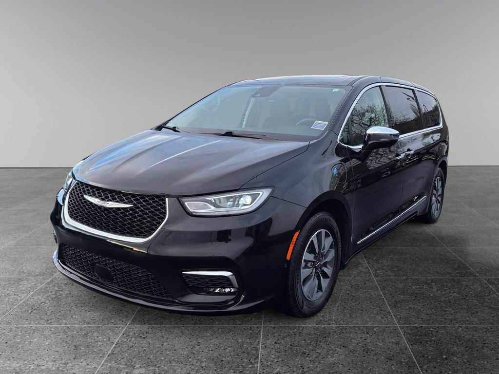 2023 Chrysler Pacifica Hybrid Limited