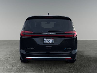 2023 Chrysler Pacifica Hybrid Limited