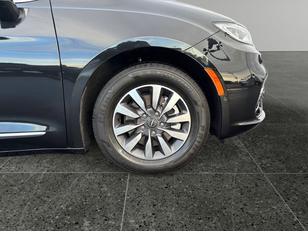 2023 Chrysler Pacifica Hybrid Limited