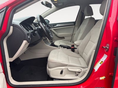 2017 Volkswagen Golf TSI S 4-Door