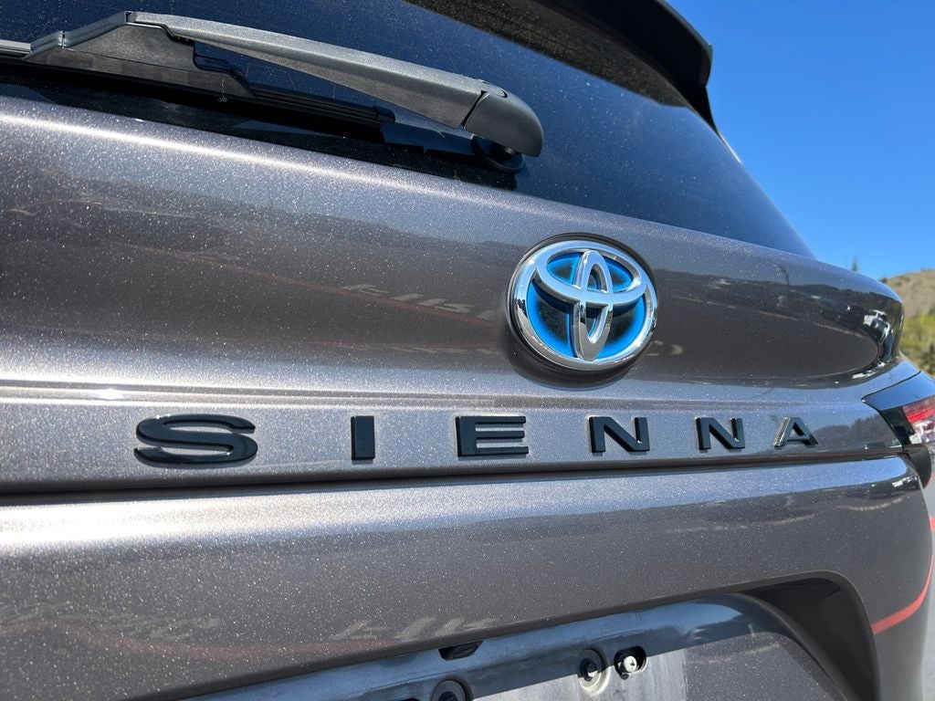 2021 Toyota Sienna XSE 7 Passenger