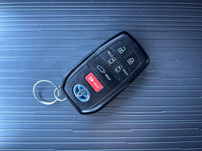 2021 Toyota Sienna XSE 7 Passenger