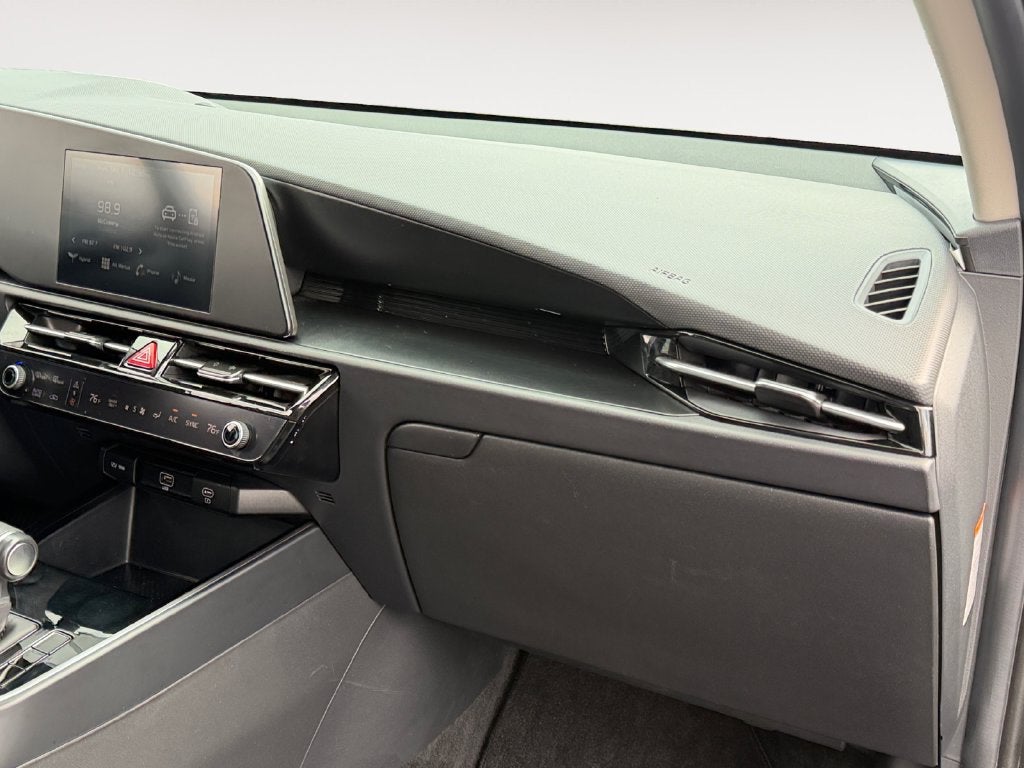 2025 Kia Niro LX