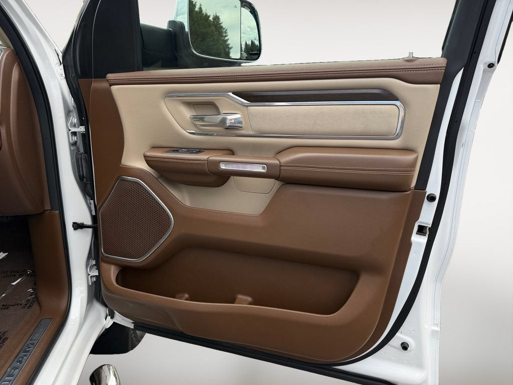 2021 RAM 1500 Laramie Crew Cab 4x4 5'7" Box
