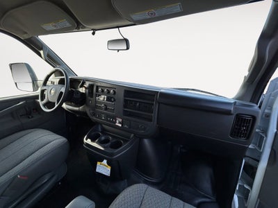 2025 Chevrolet Express Cutaway 3500 1WT