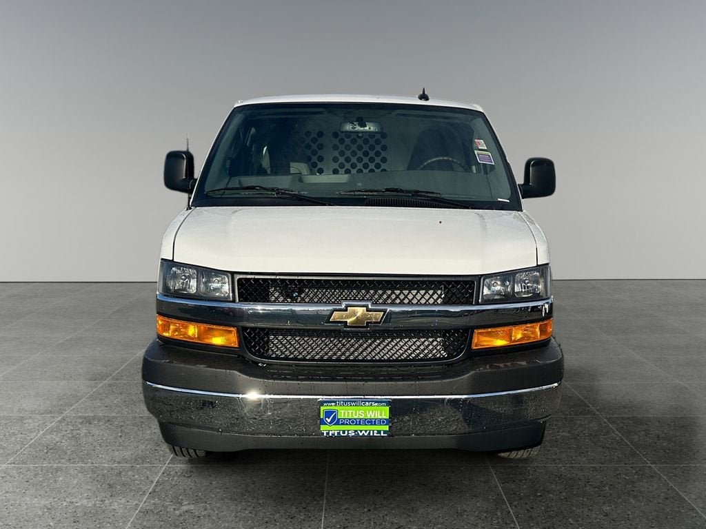2025 Chevrolet Express Cargo WT