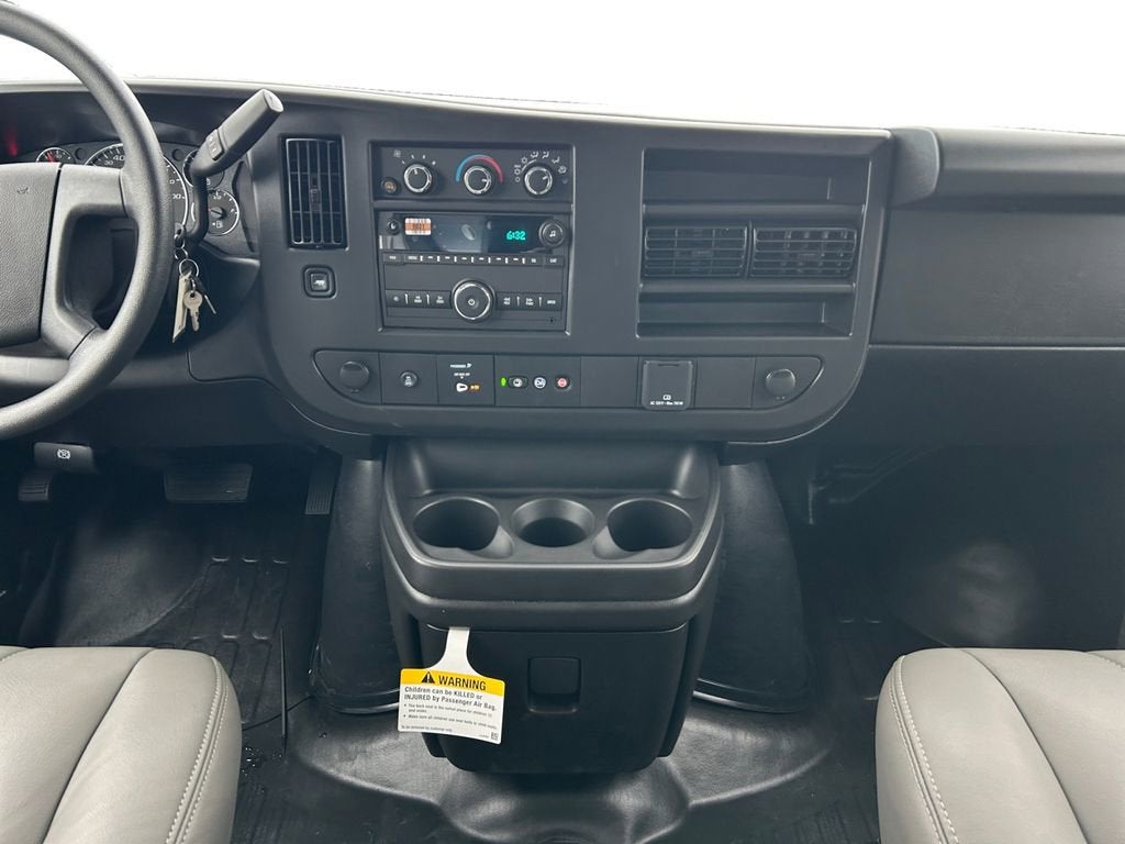 2025 Chevrolet Express Cargo WT