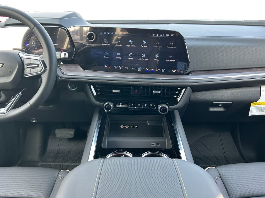 2026 Chevrolet Suburban Premier - Photo 13