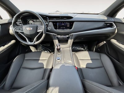 2025 Cadillac XT6 Luxury