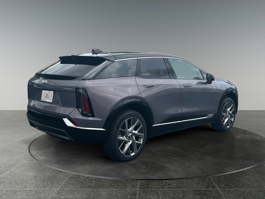 2025 Cadillac OPTIQ Luxury 1