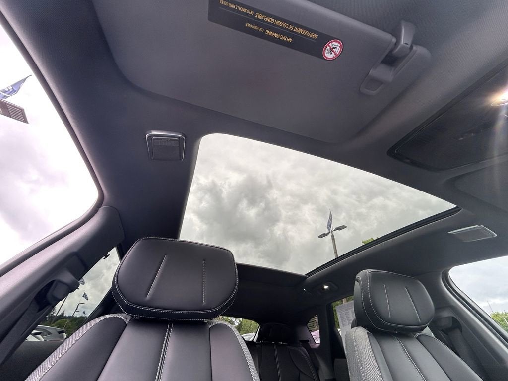 2025 Cadillac OPTIQ Luxury 1