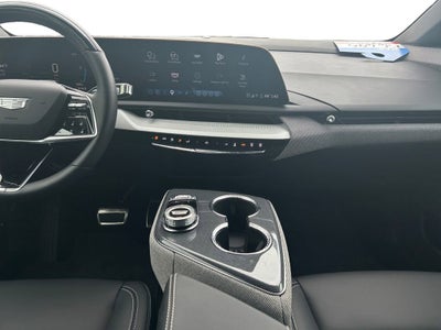 2025 Cadillac OPTIQ Luxury 1