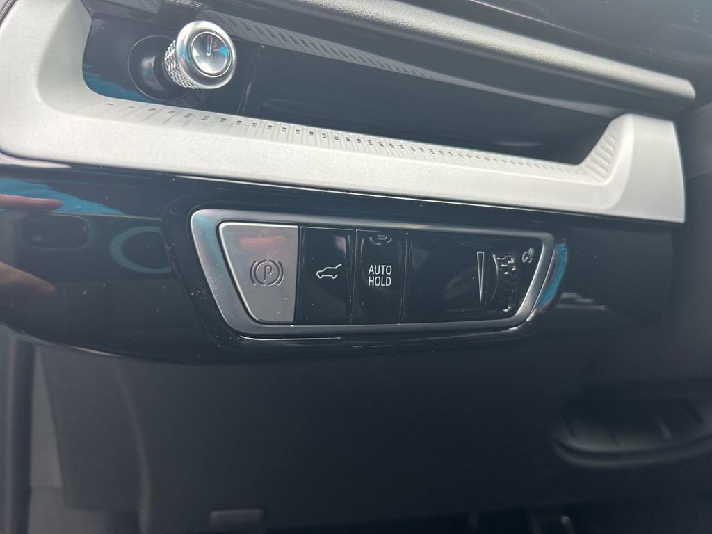 2025 Cadillac OPTIQ Luxury 1
